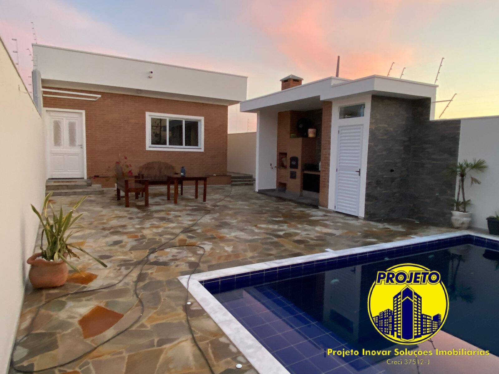 Casa, 3 quartos, 150 m² - Foto 1