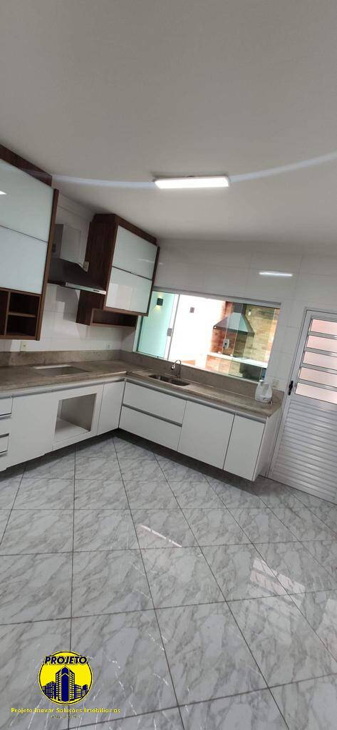 Sobrado, 3 quartos, 180 m² - Foto 1