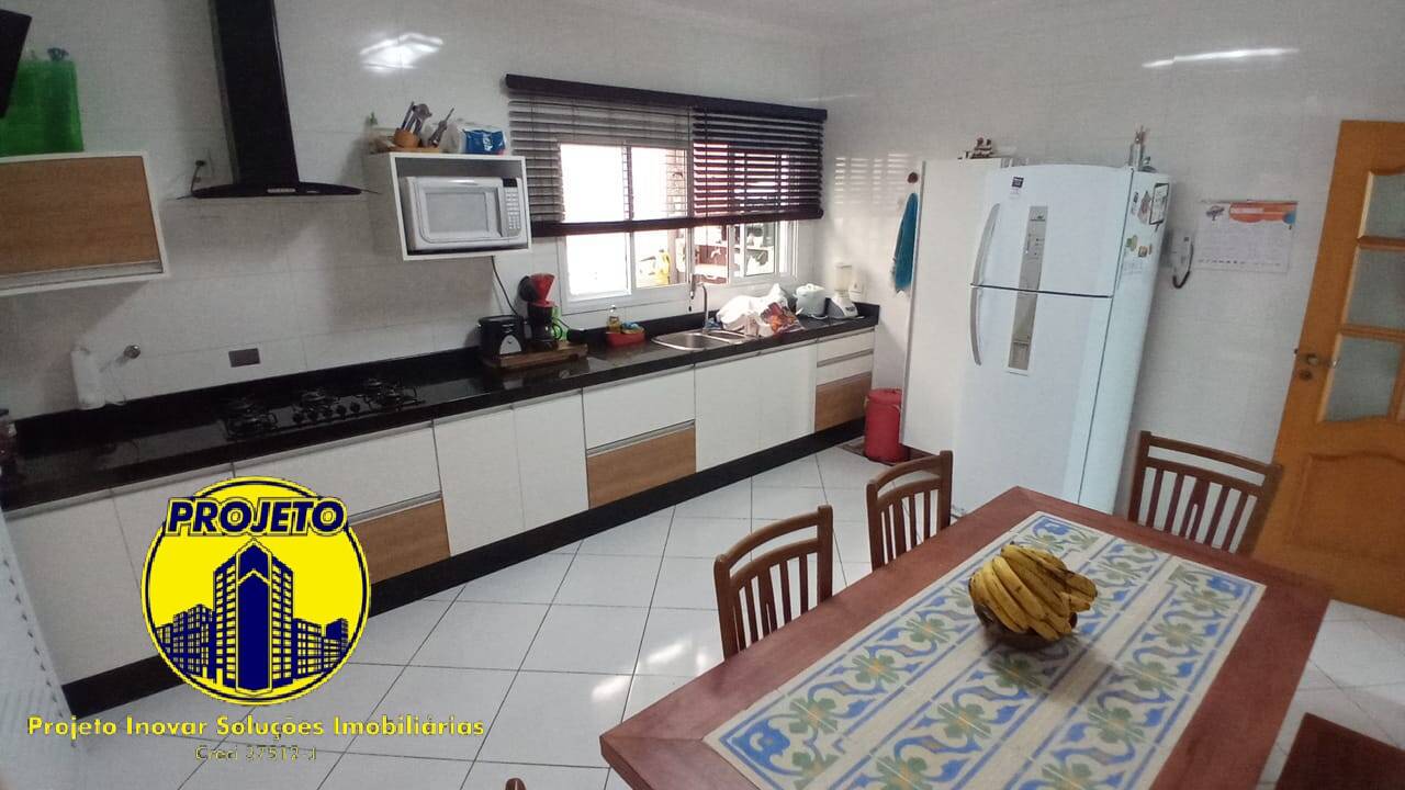 Casa, 3 quartos, 200 m² - Foto 19