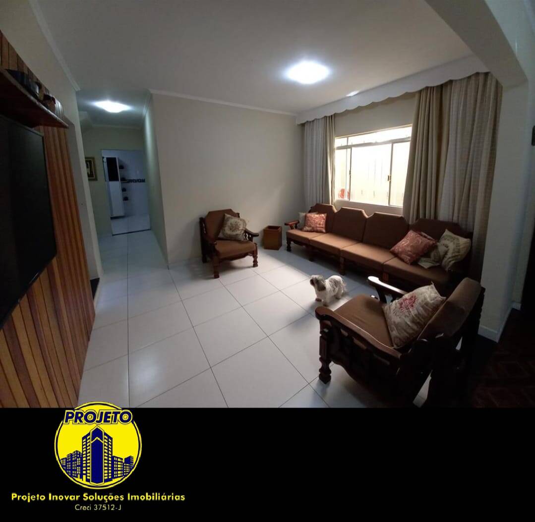 Casa, 4 quartos, 230 m² - Foto 2