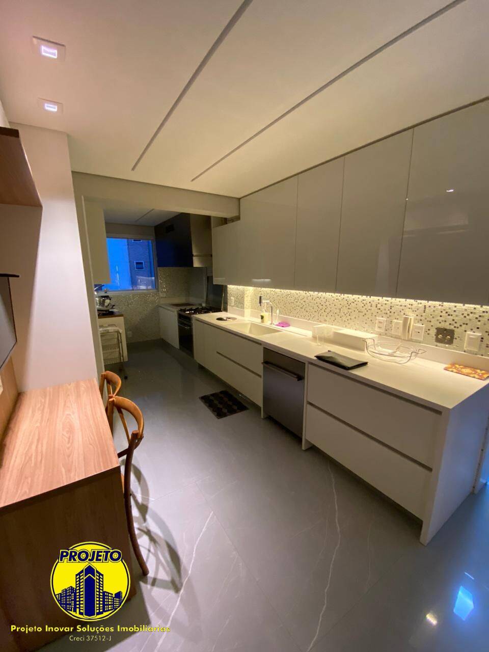 Apartamento, 4 quartos, 257 m² - Foto 11