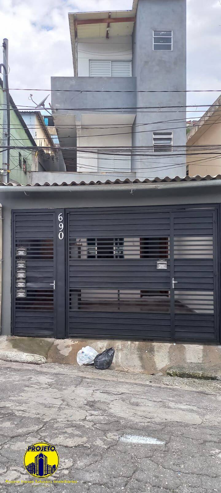Casa, 6 quartos, 200 m² - Foto 1