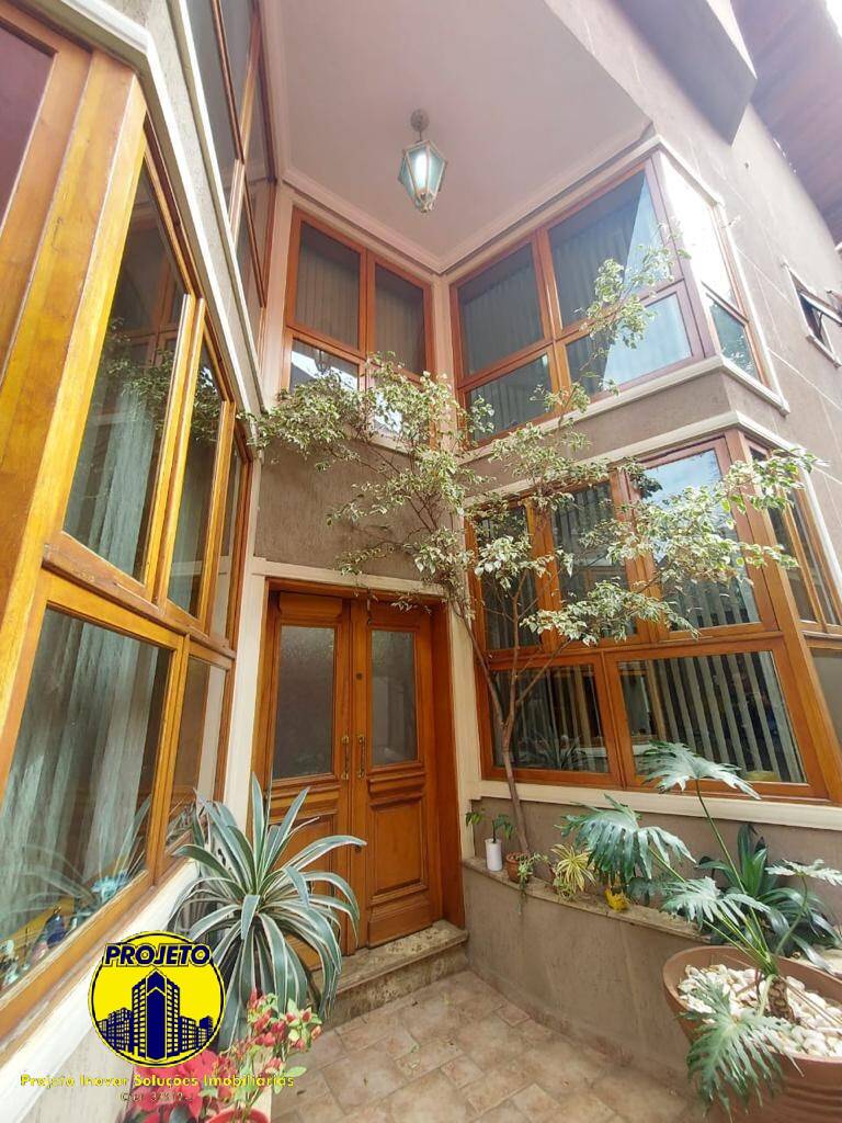 Sobrado, 3 quartos, 430 m² - Foto 1