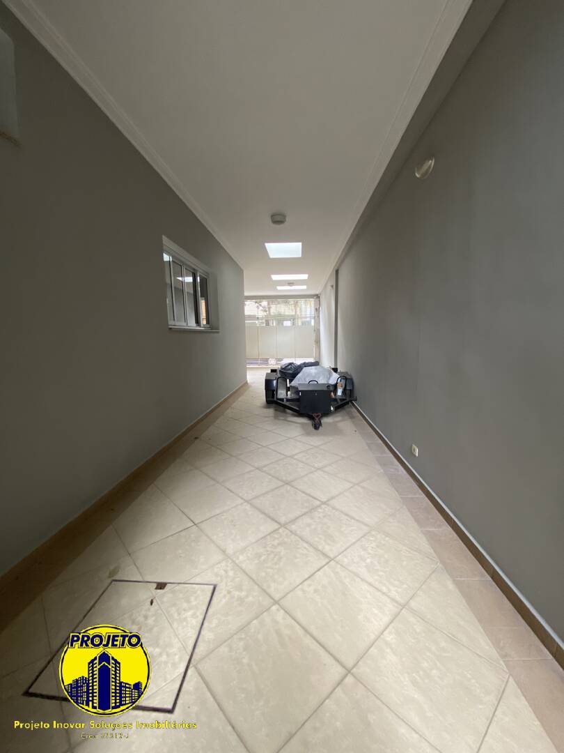 Casa para alugar com 4 quartos, 300m² - Foto 8