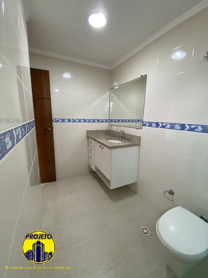 Casa para alugar com 4 quartos, 300m² - Foto 9