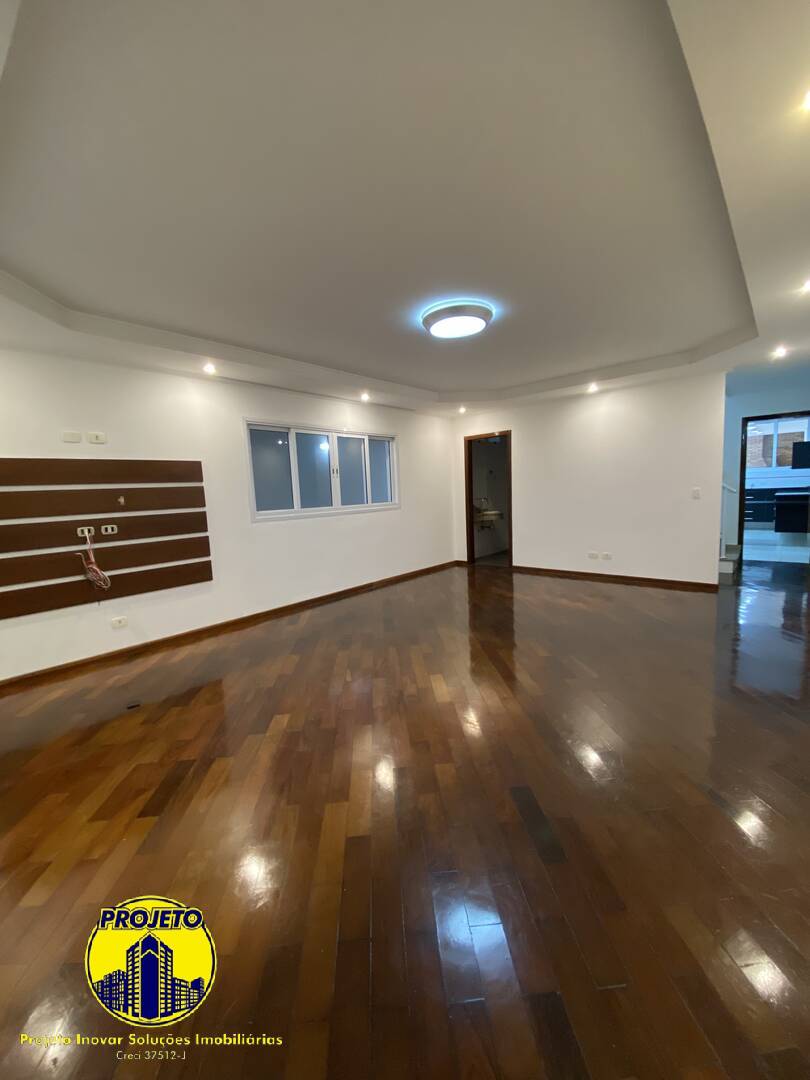 Casa para alugar com 4 quartos, 300m² - Foto 11