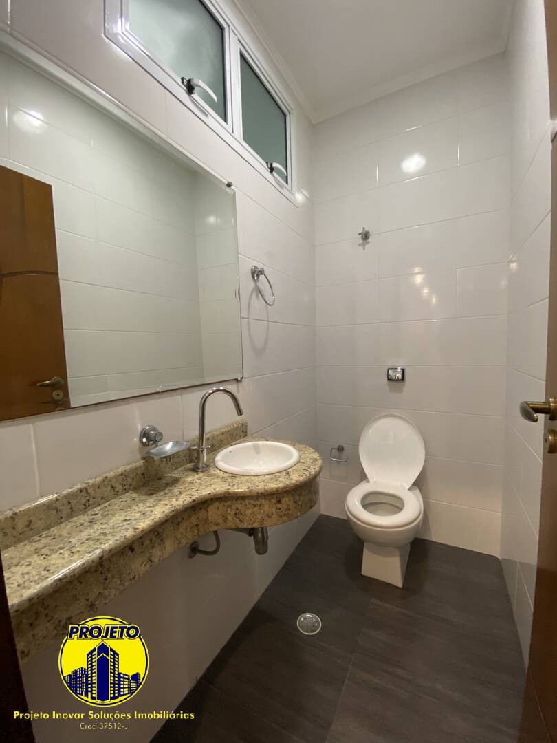 Casa para alugar com 4 quartos, 300m² - Foto 23