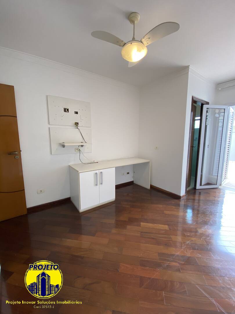 Casa para alugar com 4 quartos, 300m² - Foto 31