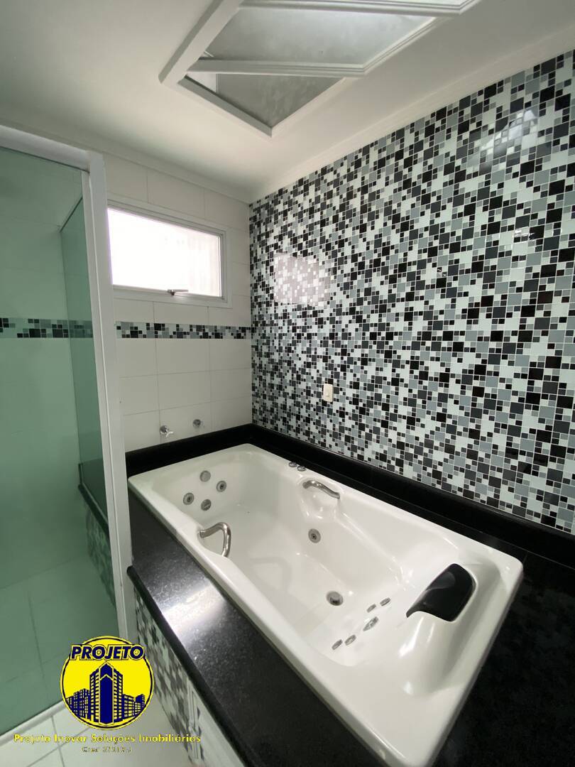 Casa para alugar com 4 quartos, 300m² - Foto 33