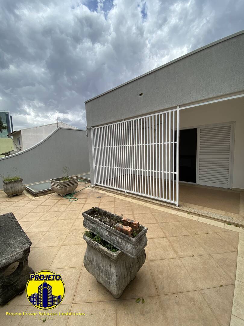 Casa para alugar com 4 quartos, 300m² - Foto 45