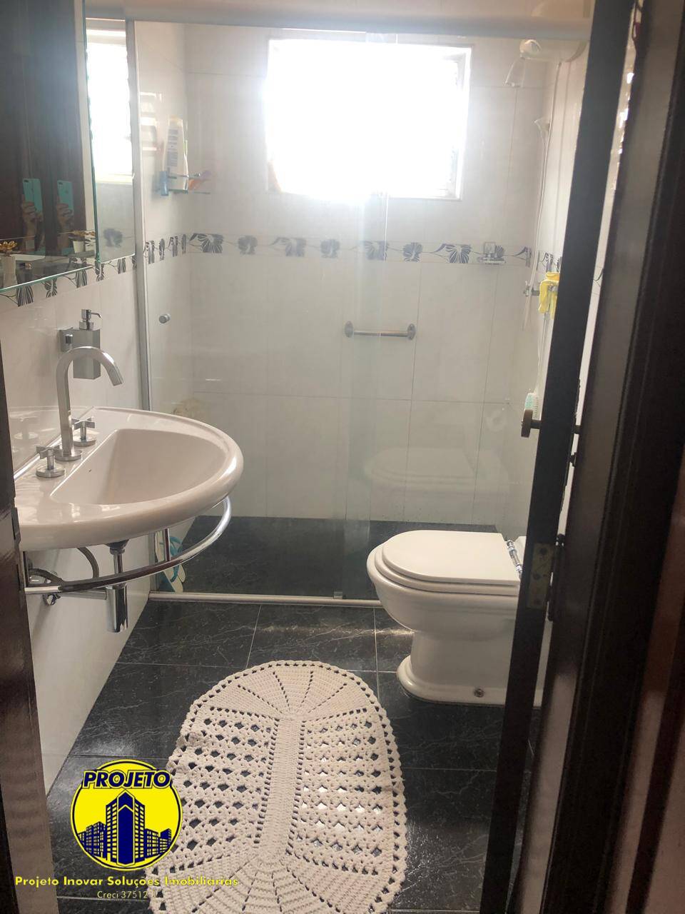 Casa à venda com 3 quartos, 331m² - Foto 14