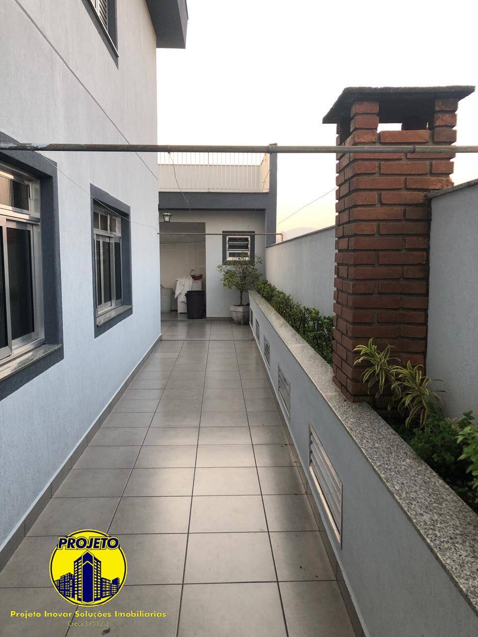 Casa à venda com 3 quartos, 331m² - Foto 15