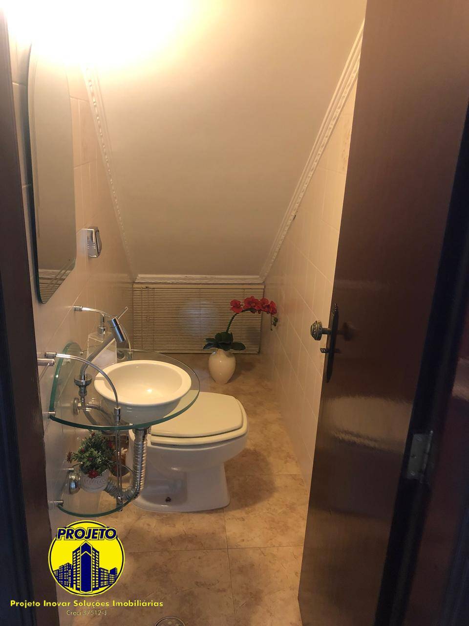 Casa à venda com 3 quartos, 331m² - Foto 7