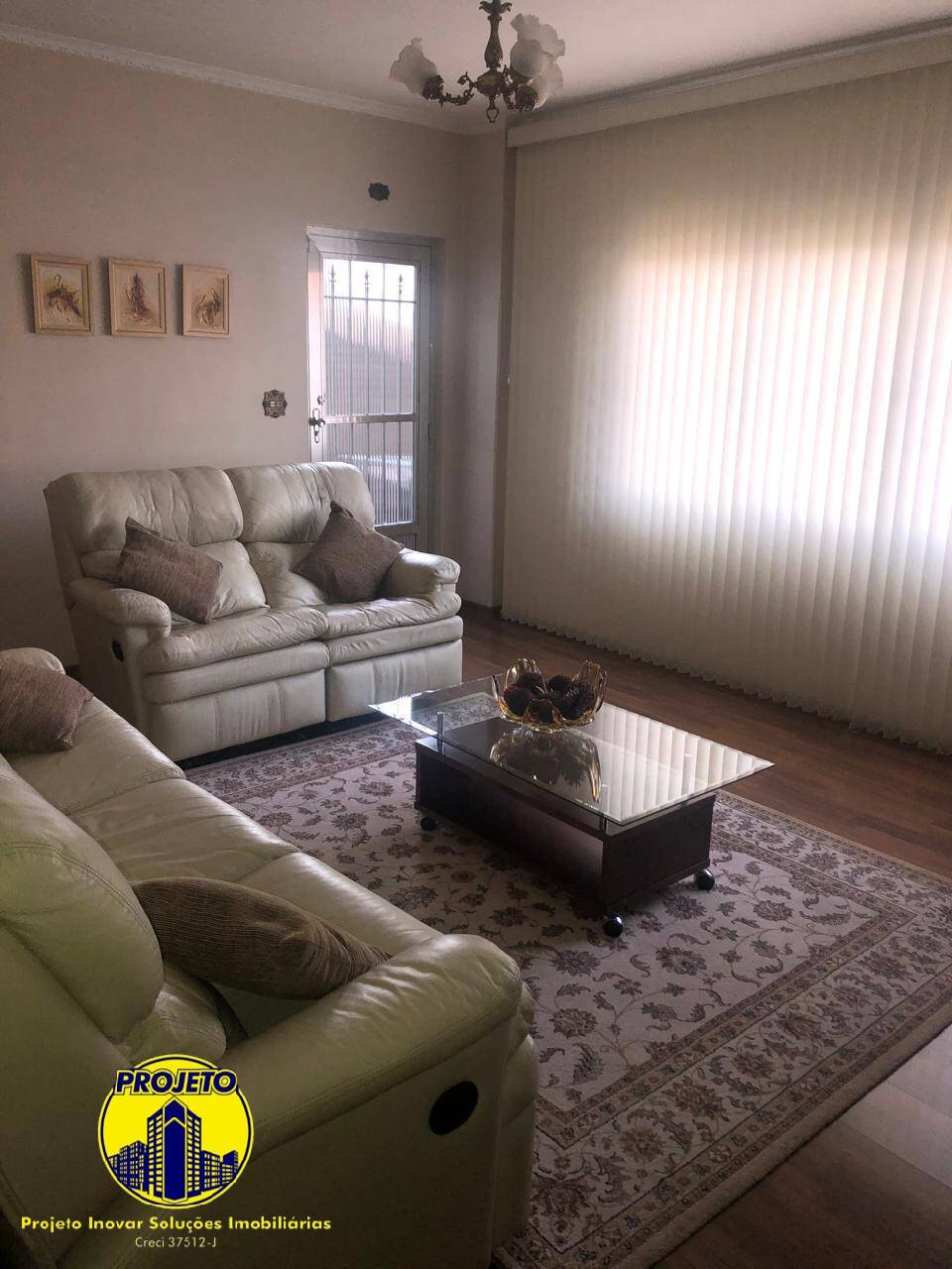 Casa à venda com 3 quartos, 331m² - Foto 4