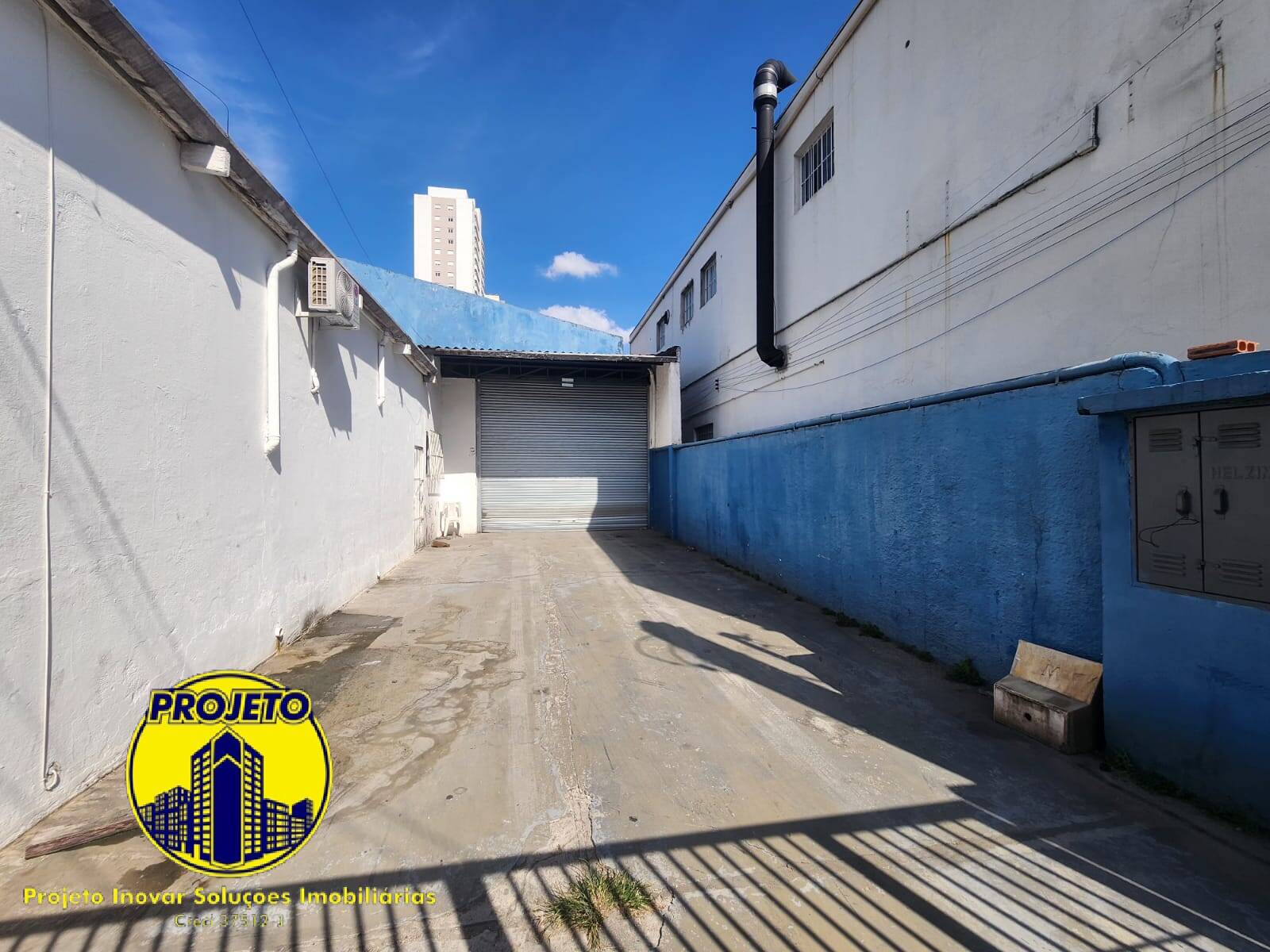 Sala-Conjunto, 1400 m² - Foto 1